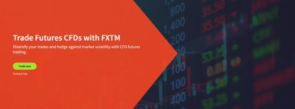 Màn hình của FXTM hiển thị các công cụ giáo dục và phần thanh toán với trọng tâm là các phương thức rút tiền nhanh dành cho khách hàng Việt Nam.